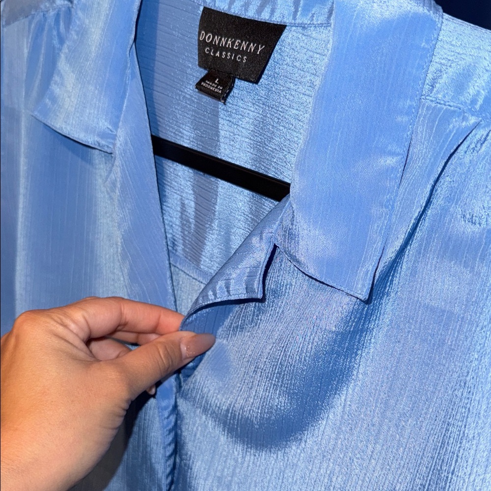 DonnKenny- Sky Blue Button-Up Blouse Size Large - Picture 10 of 14